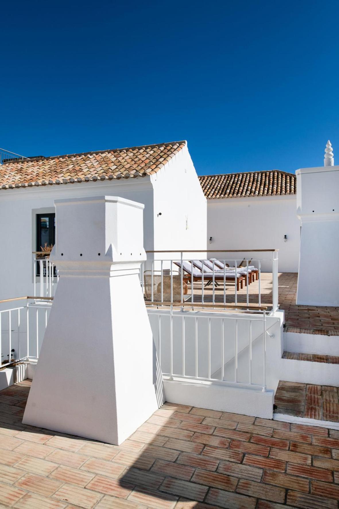 Casa Rosa Villa With Pool In Olhao Centre Exterior photo
